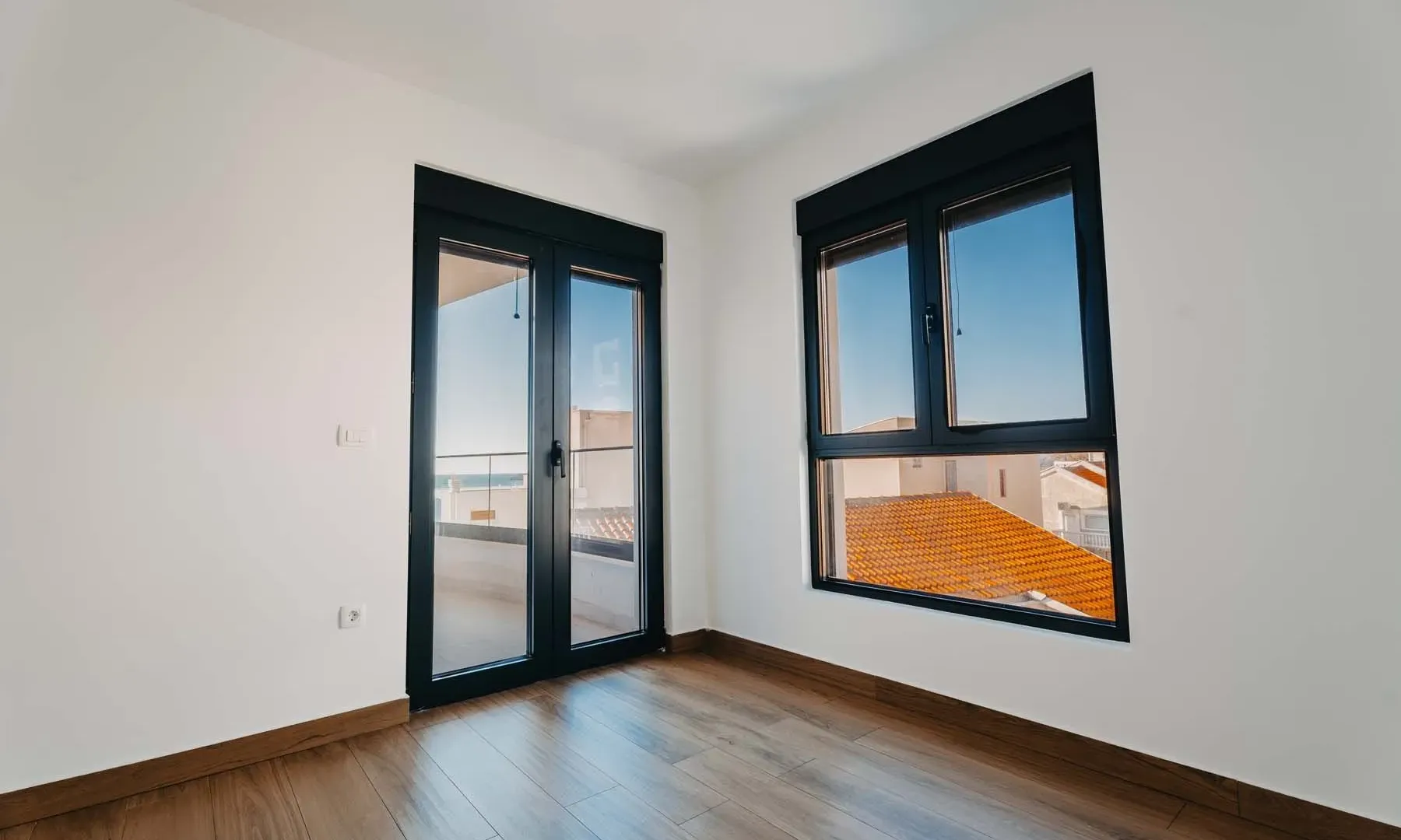 Izdavanje, ugostiteljski objekat, 1600m², Budva, Crna Gora