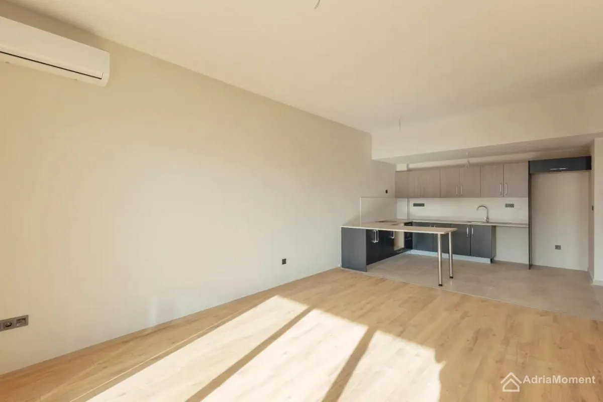 Prodaja, jednosoban stan, 70m², Topla, Herceg Novi