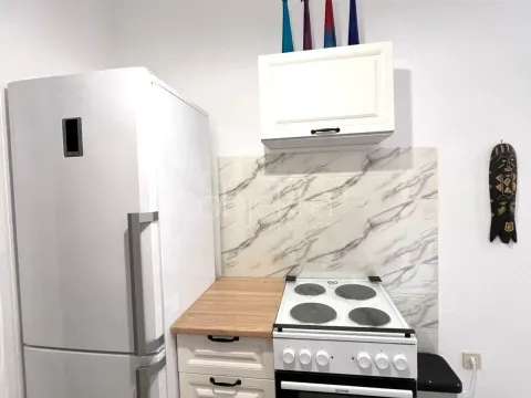 Izdavanje, stan, 55m², Tivat, Crna Gora - image 4