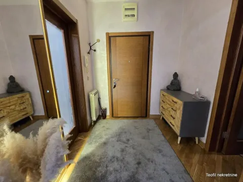 Prodaja, trosoban stan, 78m², Tašmajdan, Palilula Sve Podlokacije - image 3