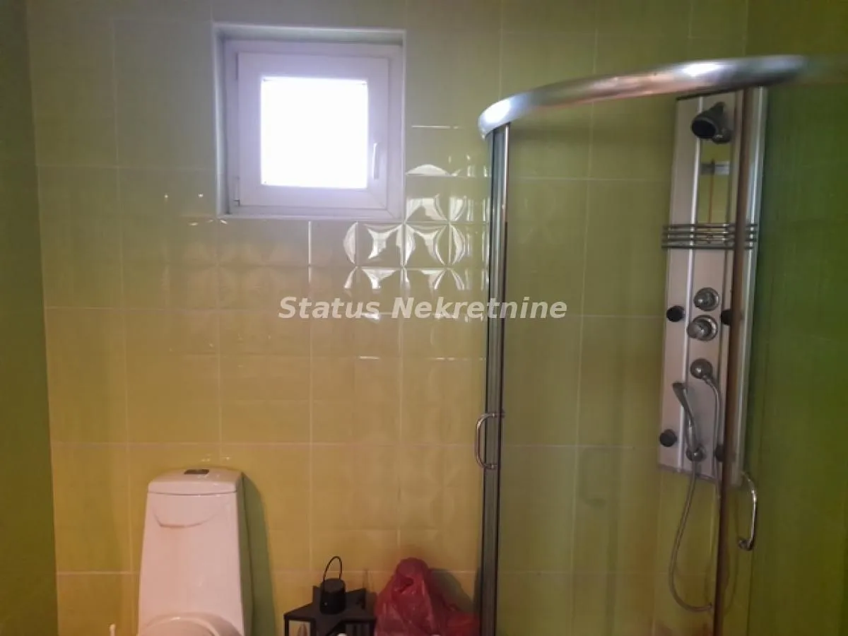Prodaja, kuća, 440m², Temerin, Novi Sad
