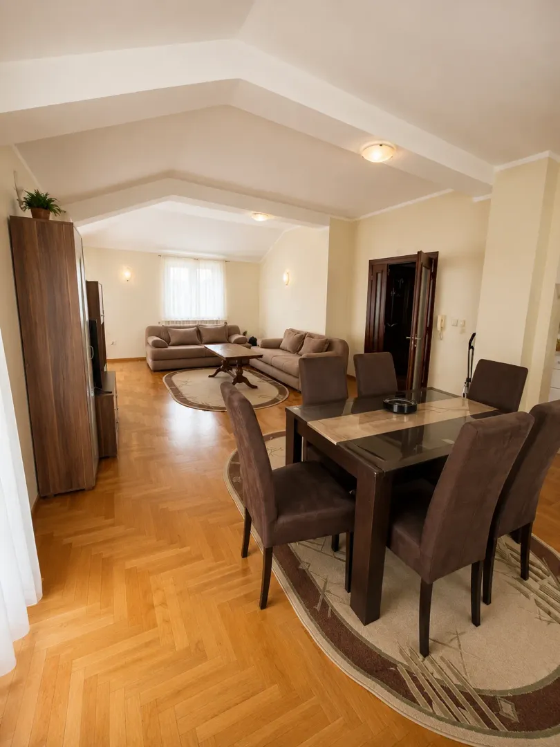 Rent, four bedroom apartment, 150m², Stari Aerodrom, Podgorica