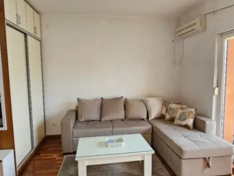 Rent, studio apartment, 31m², City Kvart, Podgorica - image 3