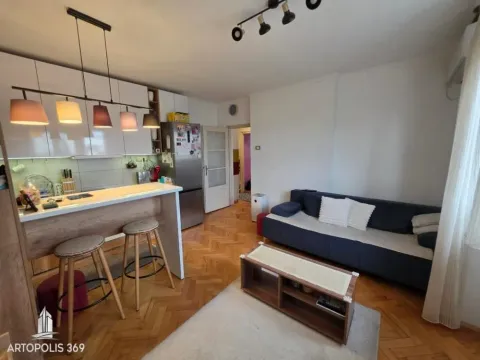 Prodaja, trosoban stan, 51m², Južni Bulevar, Vračar Sve Podlokacije - image 2