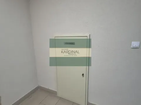 Izdavanje, četvorosoban stan, 97m², Centar, Paraćin - image 14