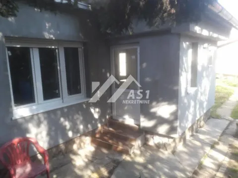 Izdavanje, jednosoban stan, 34m², Telep, Novi Sad Sve Podlokacije - image 1