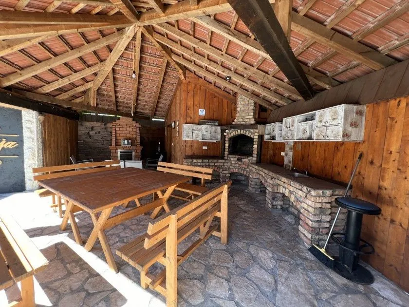 Rent, house, 330m², Golubovci, Podgorica