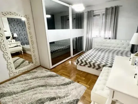 Prodaja, četvorosoban stan, 120m², Novo naselje, Novi Sad - image 11