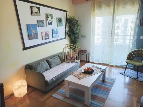 Izdavanje, jednosoban stan, 42m², Podgorica, Crna Gora