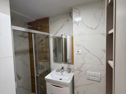 Izdavanje, dvosoban stan, 65m², Preko Morače, Podgorica - image 7