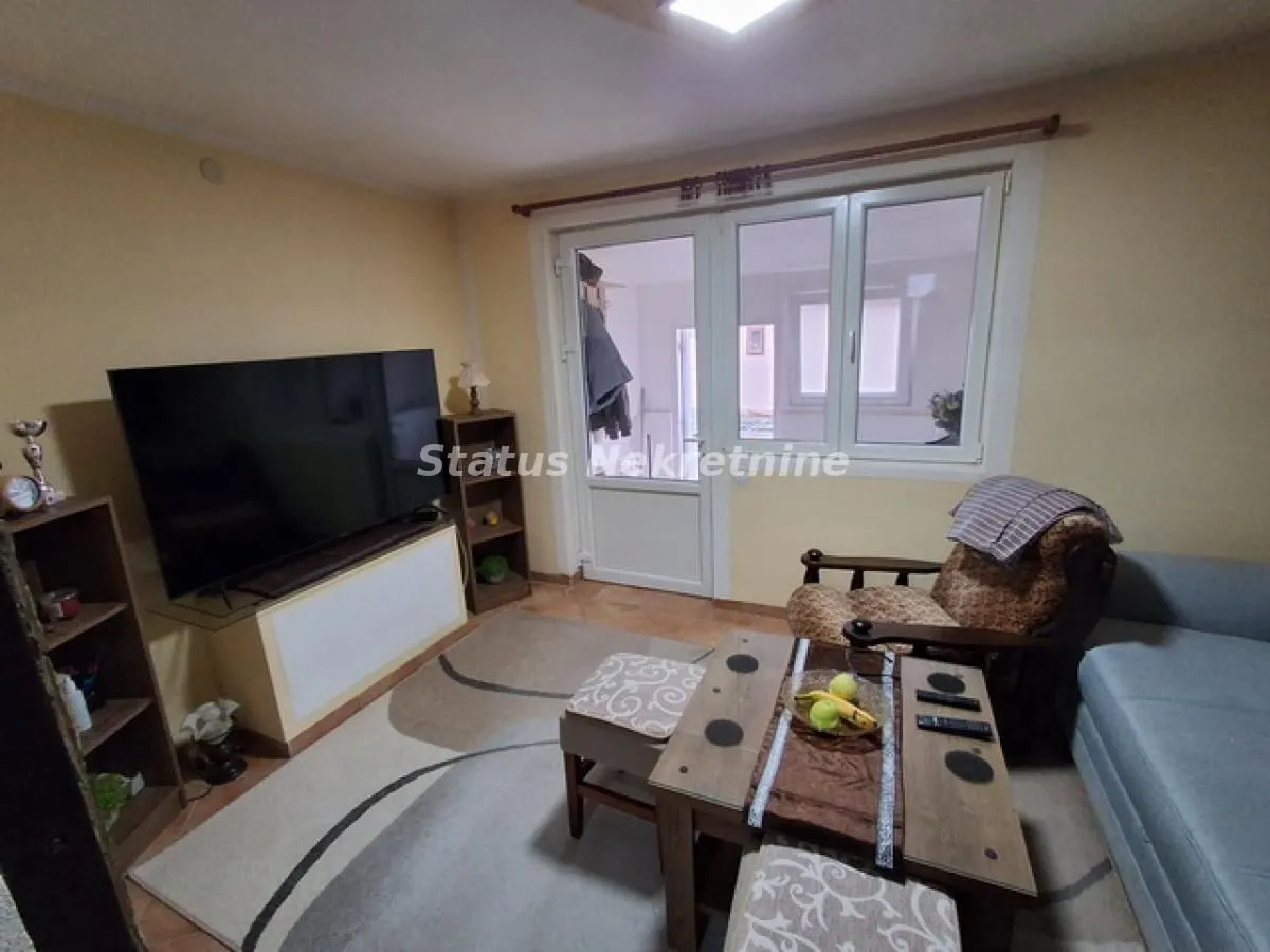 Prodaja, kuća, 180m², Futog, Novi Sad Sve Podlokacije