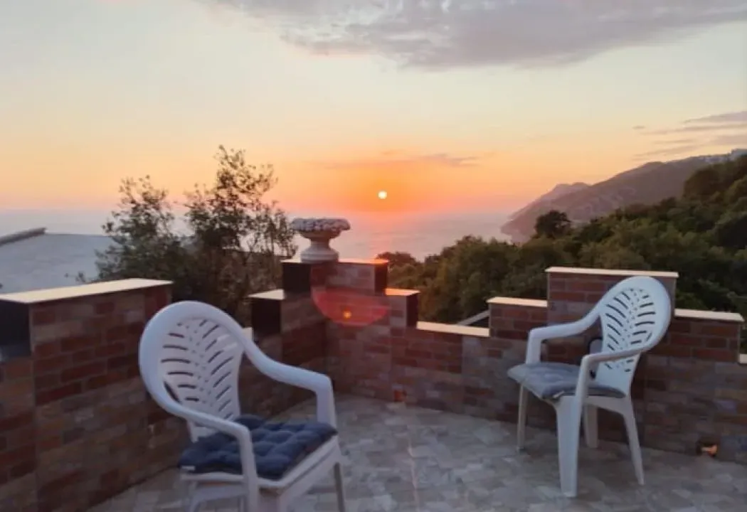 Rent, house, 40m², Dobra Voda, Budva