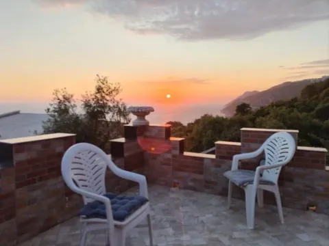 Rent, house, 40m², Dobra Voda, Budva - image 1