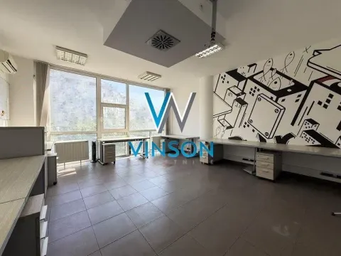 Rent, office space, 282m², Bulevar Oslobodjenja, Novi Sad Sve Podlokacije - image 12