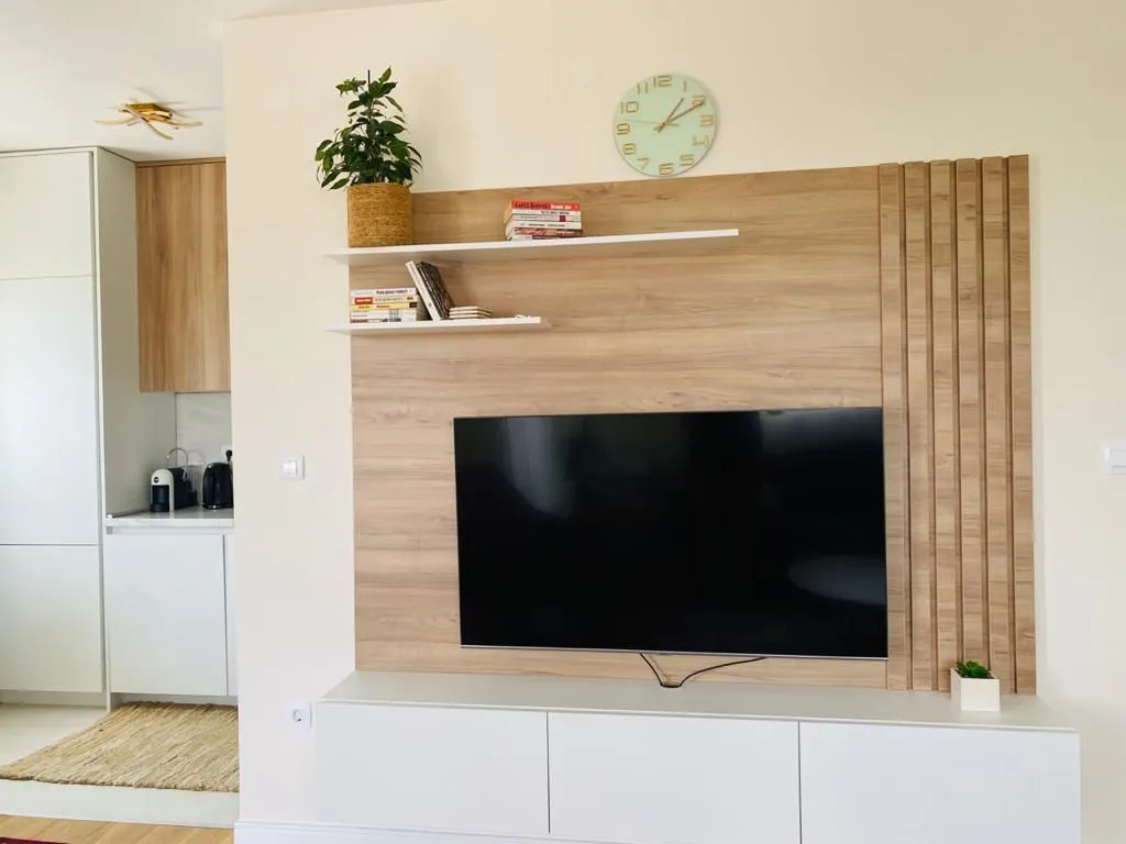 Izdavanje, trosoban stan, 94m², Central Point, Podgorica