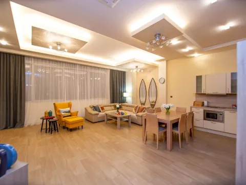 Izdavanje, dvosoban stan, 109m², Budva, Crna Gora - image 22