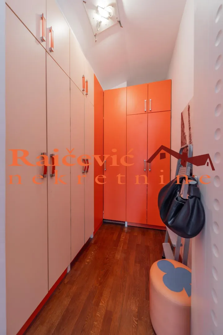 Prodaja, četvorosoban stan, 142m², Savski Venac, Beograd