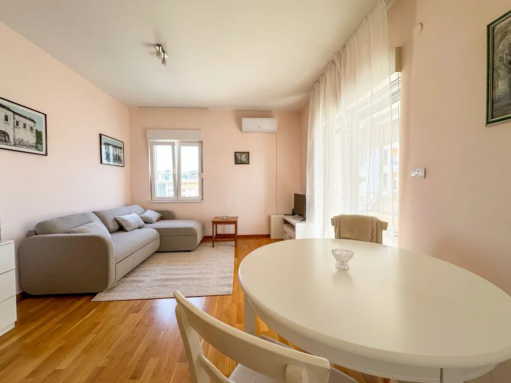 Rent, one bedroom apartment, 50m², City Kvart, Podgorica