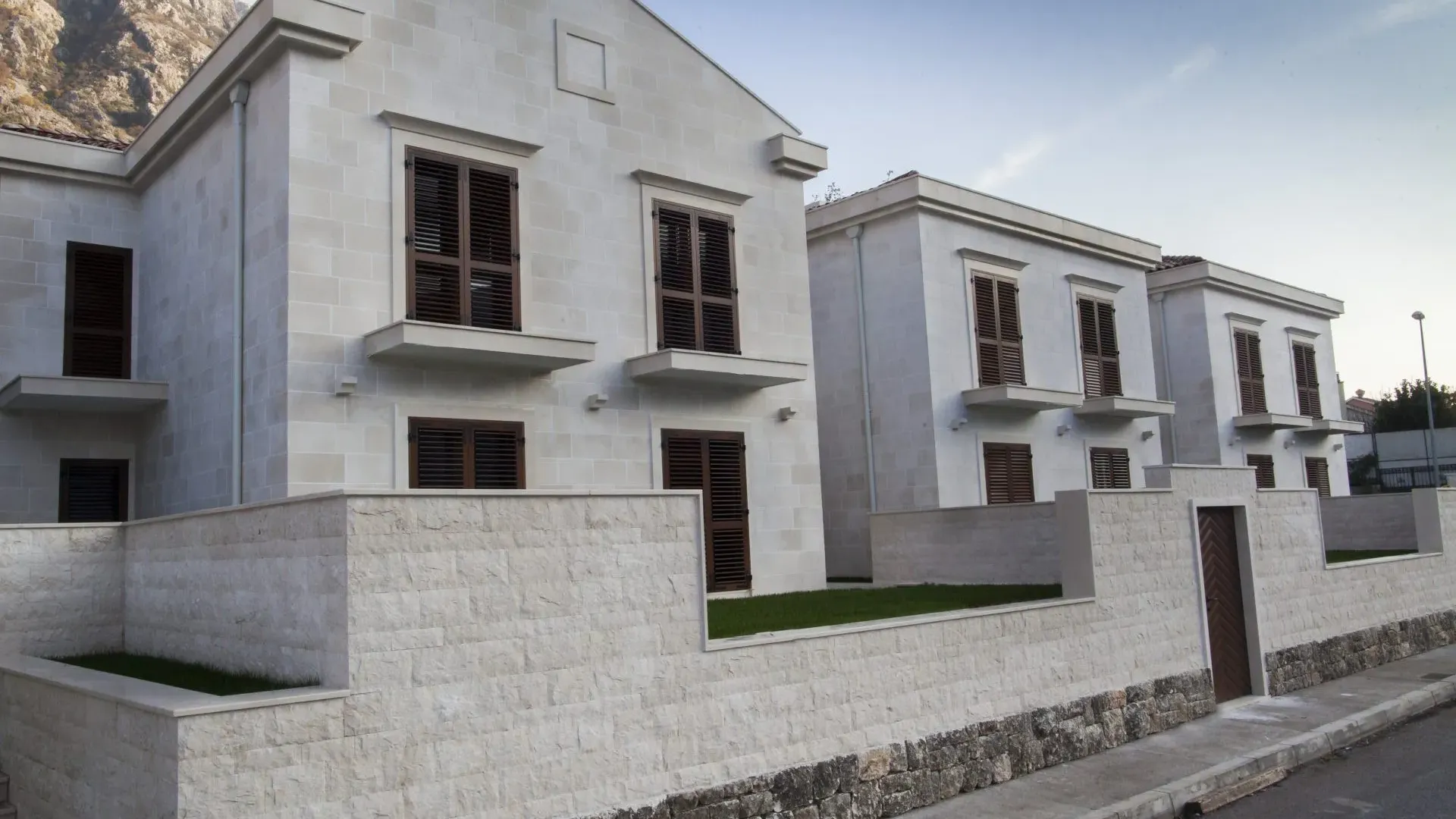Prodaja, stan, 196m², Dobrota, Kotor