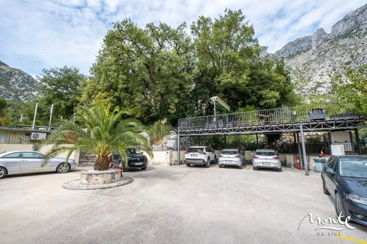 Prodaja, kuća, 428m², Orahovac, Kotor