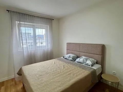 Izdavanje, dvosoban stan, 40m², Pobrežje, Podgorica - image 8
