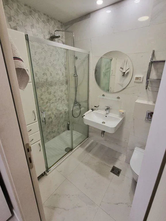Izdavanje, jednosoban stan, 50m², Central Point, Podgorica