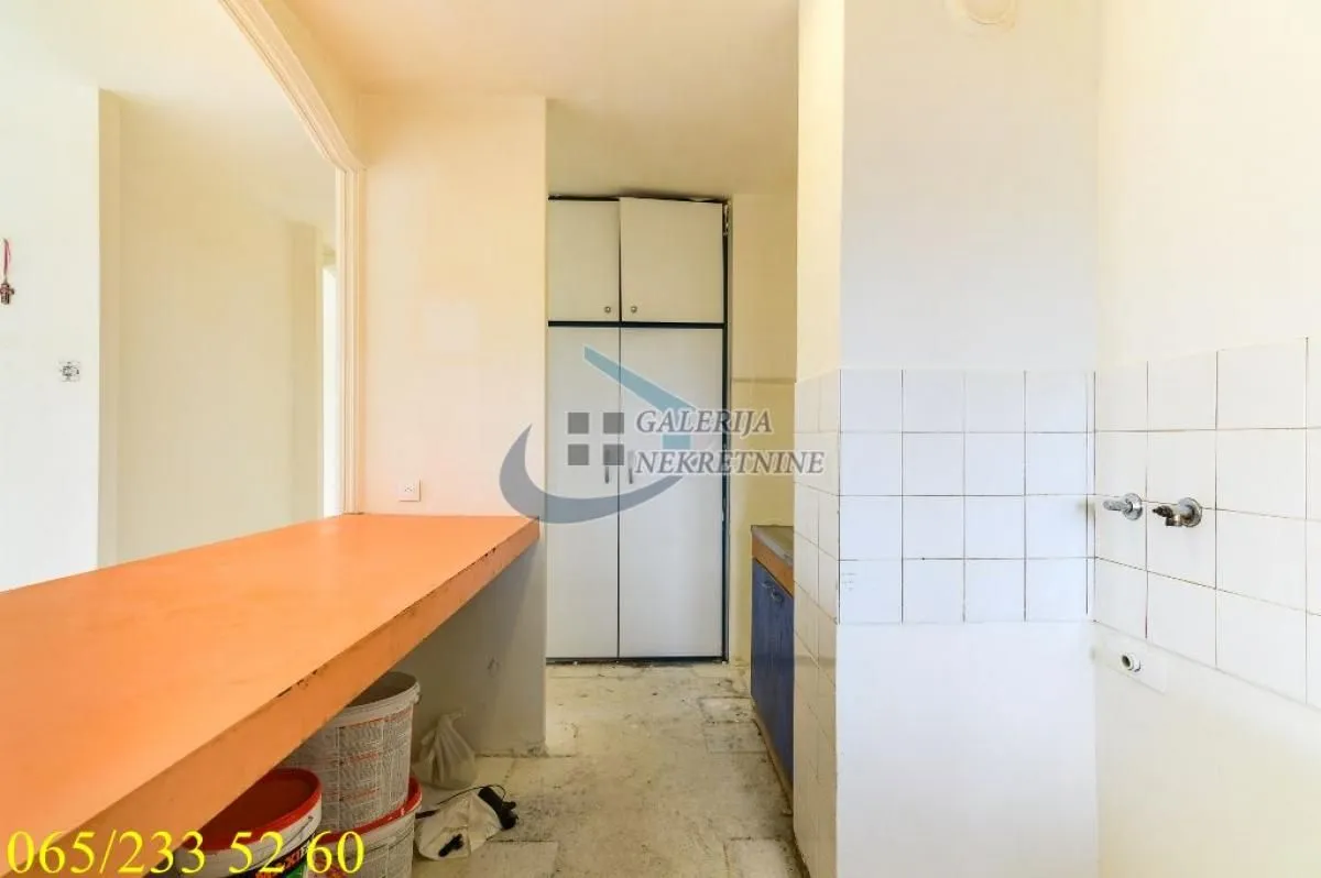 Prodaja, trosoban stan, 77m², Banjica, Voždovac Sve Podlokacije