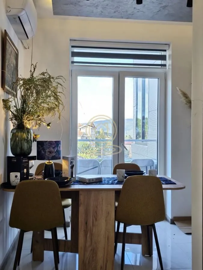 Prodaja, dvosoban stan, 78m², Centar, Vrnjačka Banja