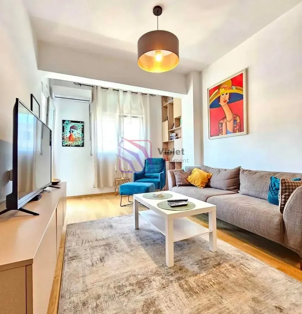 Izdavanje, jednosoban stan, 45m², Blok 9, Podgorica