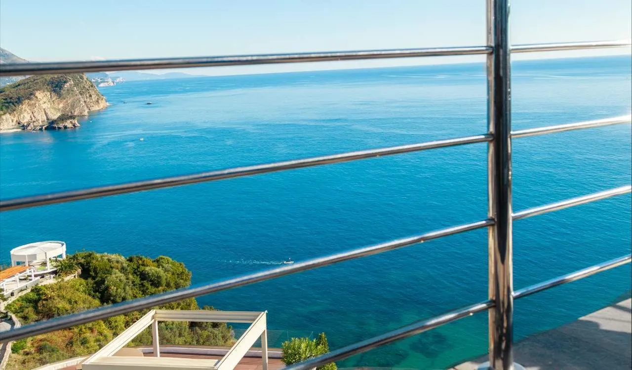 Sale, three bedroom apartment, 129m², Vidikovac, Budva