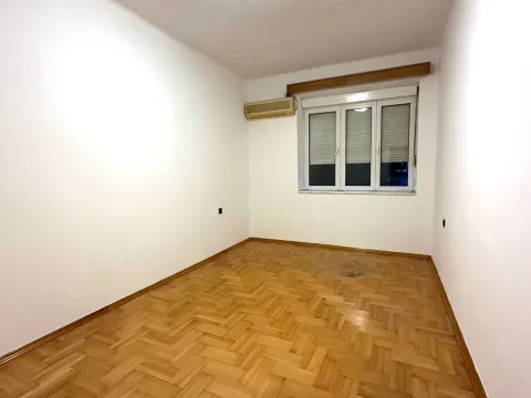 Rent, office space, 60m², Centar, Podgorica - image 7