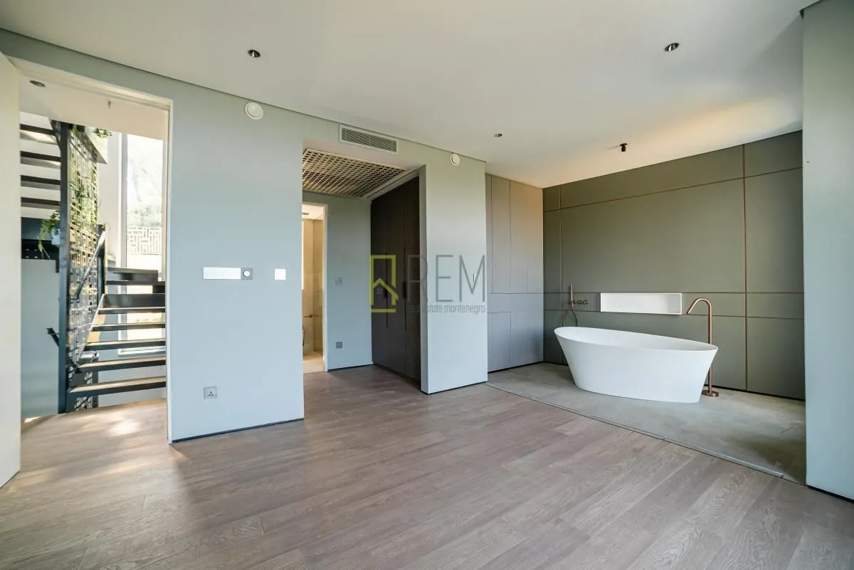Sale, house, 230m², Tudorovići, Budva