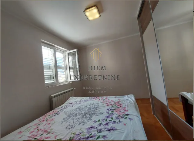 Rent, three bedroom apartment, 130m², Dobrota, Kotor