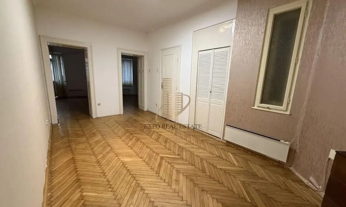 Izdavanje, poslovni prostor, 60m², Stari Grad, Beograd