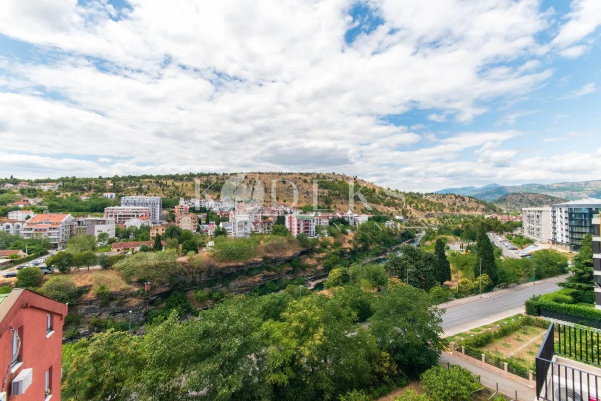 Sale, four bedroom apartment, 220m², Vezirov Most, Podgorica