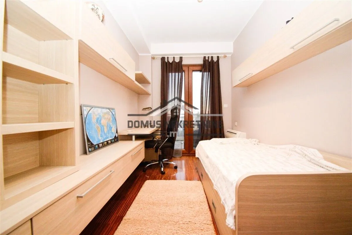 Izdavanje, dvosoban stan, 70m², Gorica C, Podgorica