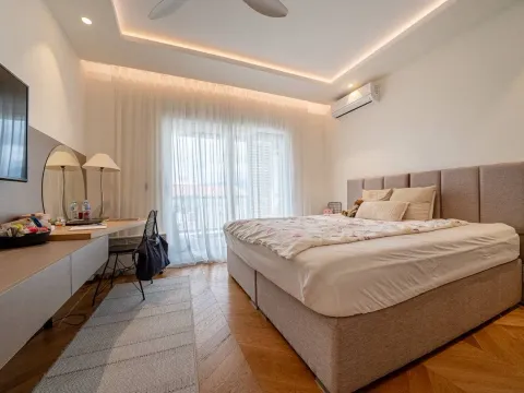 Prodaja, dvosoban stan, 122m², Centar, Tivat - image 4