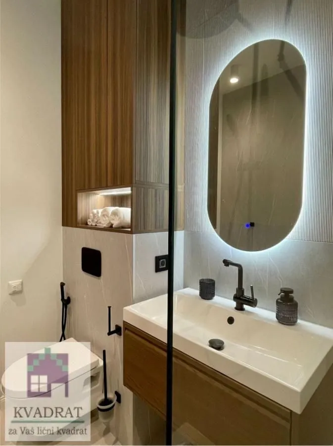 Prodaja, stan, 85m², Centar, Novi Sad