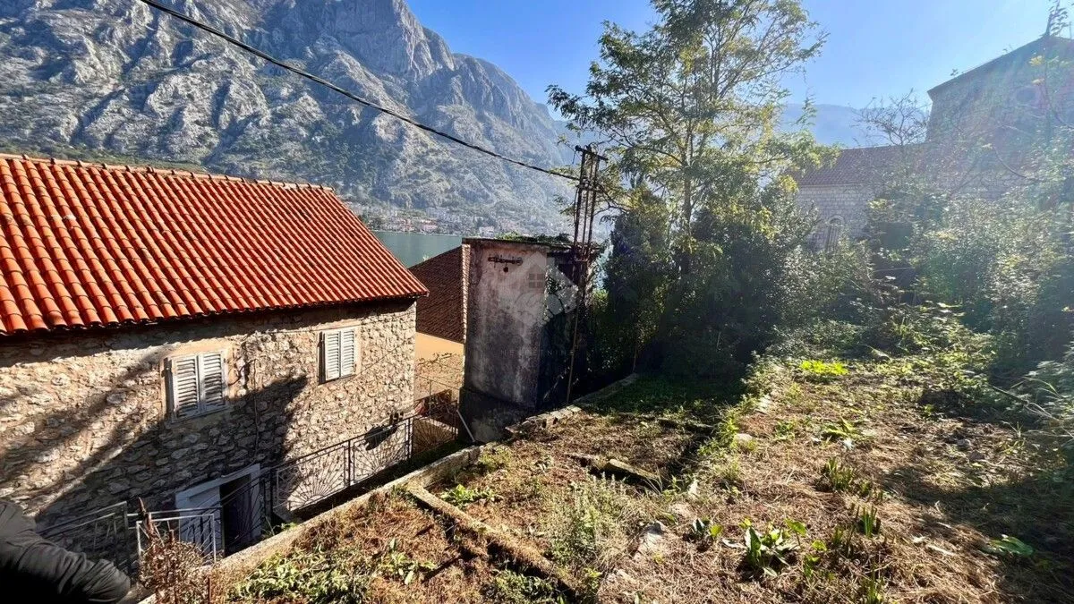 Prodaja, kuća, 370m², Kotor, Crna Gora