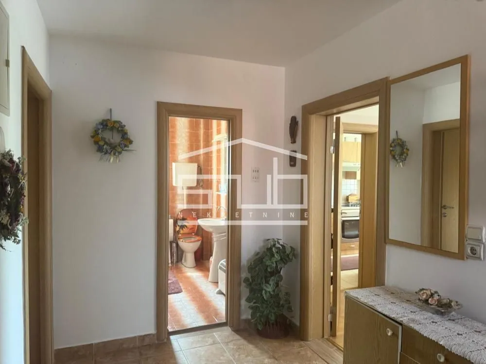 Prodaja, kuća, 300m², Boleč, Grocka