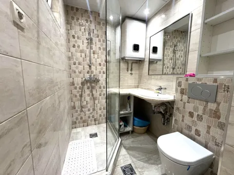Rent, three bedroom apartment, 90m², Blok 6, Podgorica - image 10