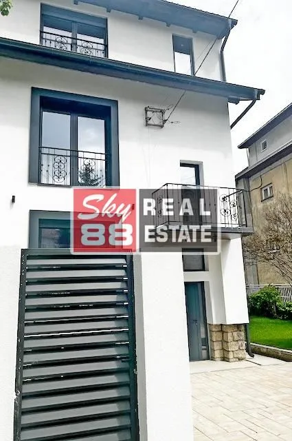 Prodaja, kuća, 233m², Banovo Brdo, Beograd