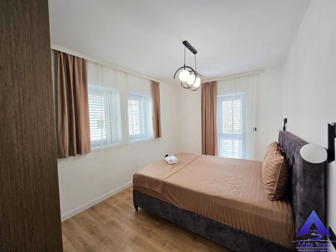 Rent, hospitality venue, 440m², Adok, Budva