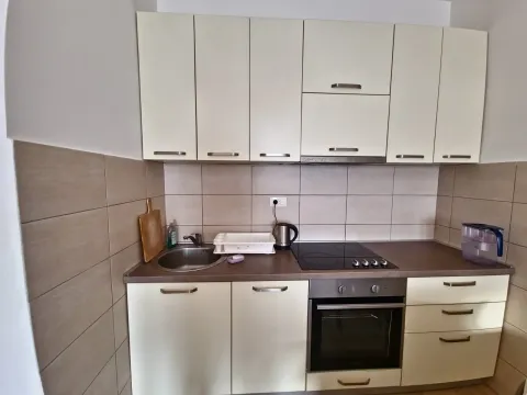 Rent, one bedroom apartment, 41m², Budva, Crna Gora - image 6