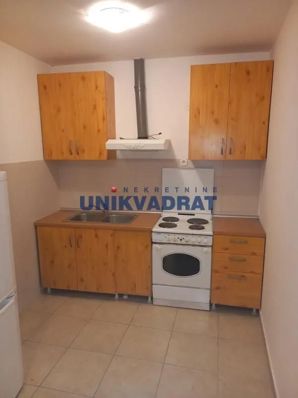 Izdavanje, dvosoban stan, 44m², Zeleno Brdo, Zvezdara Sve Podlokacije