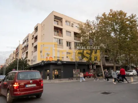 Izdavanje, poslovni prostor, 269m2, Pejton, Podgorica Izdavanje, poslovni prostor, 269m2, Pejton, Podgorica