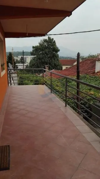 Sale, house, 800m², Momišići, Podgorica