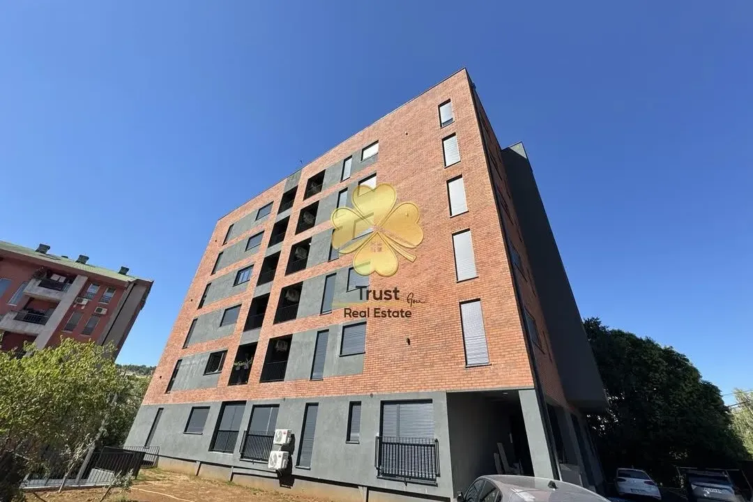 Izdavanje, trosoban stan, 85m², Zagorič, Podgorica