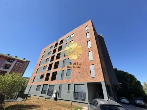 Izdavanje, trosoban stan, 85m², Zagorič, Podgorica