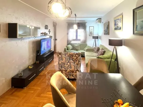 Sale, two bedroom apartment, 70m², Stari Aerodrom, Podgorica - image 1